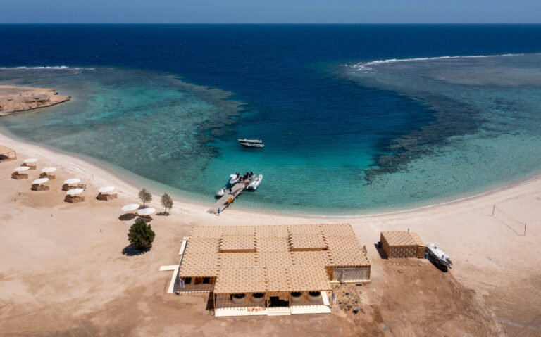 la baie de Marsa Nakari